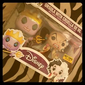 Funko pop! Ursula with cruella de vil